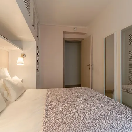Bartea - City Center Private Terrasse & Barbecue Apartment Biarritz